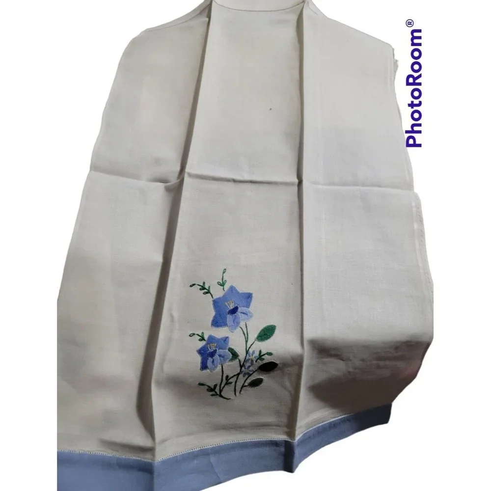 Unbranded white starched